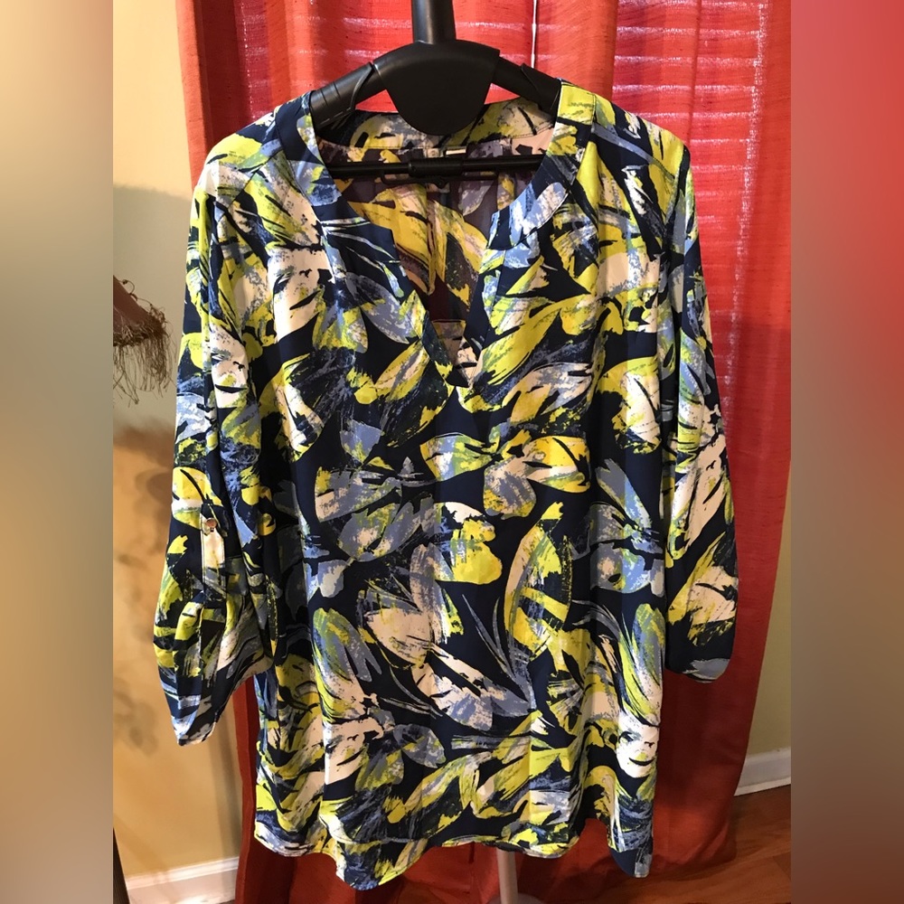 Multicolored V-Neck top 14/6W